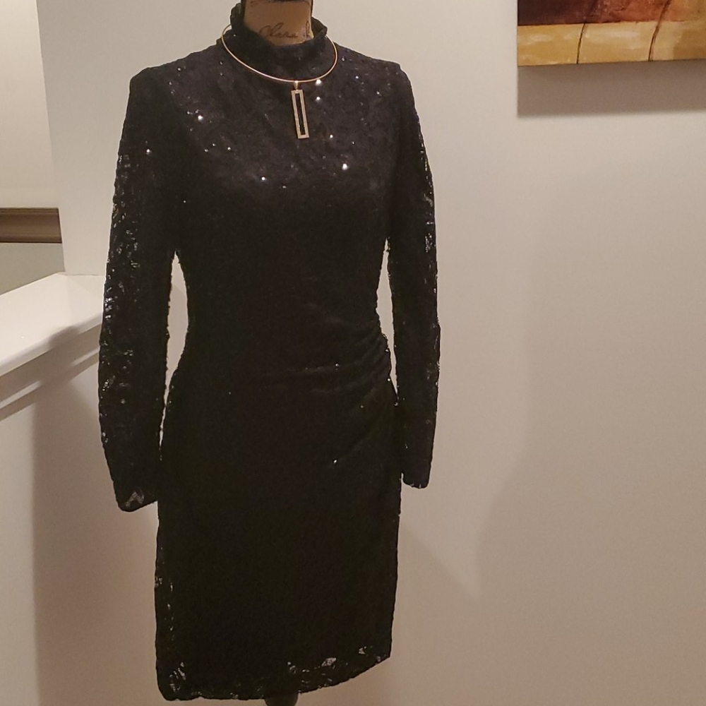 Dress - Picture 3 of 5